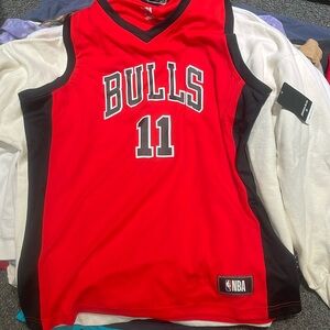 NWT NBA Chicago Bulls Derozan Jersey